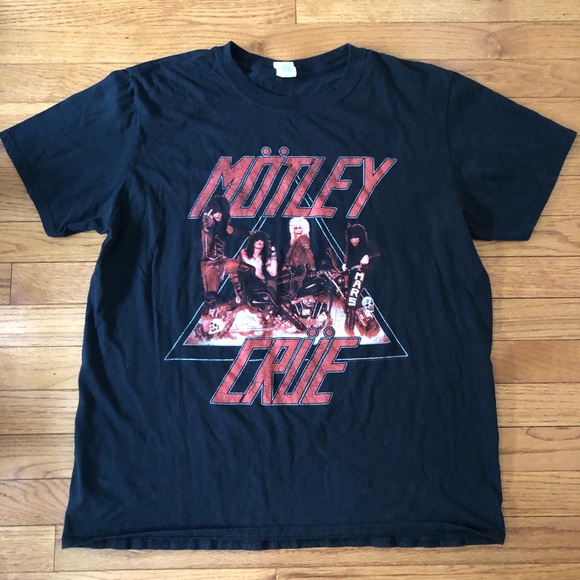 Other - MOTLEY CRUE VINTAGE BAND TEE TOUR MERCH LARGE
